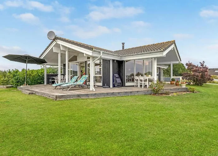 Skovridervaenget Denm * Spodsbjerg